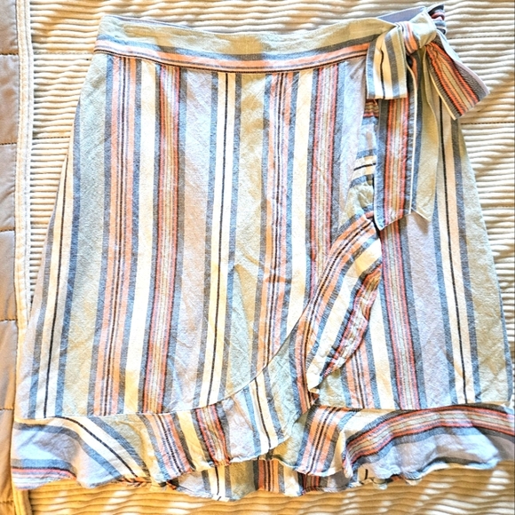 LOFT Striped Wrap Skirt with Ruffle Hem Size 6 - Picture 1 of 12